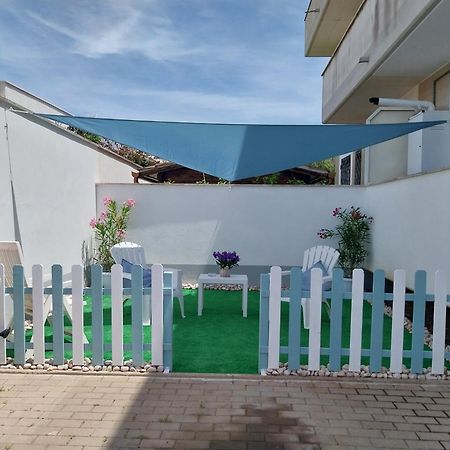 I Colori Del Mare Villa Fiumicino Luaran gambar